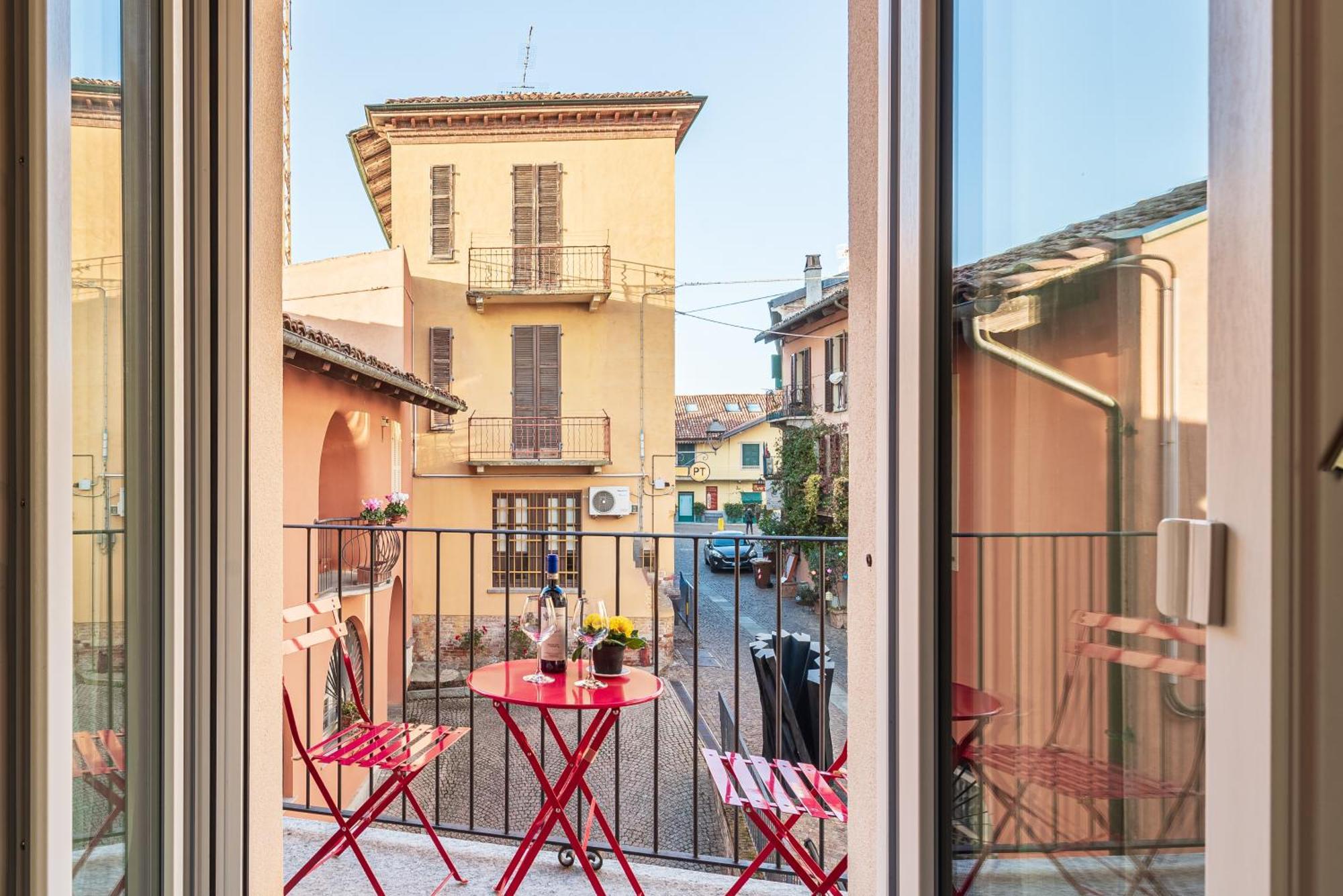 In Piazzetta Holiday Apartments, Barolo Extérieur photo